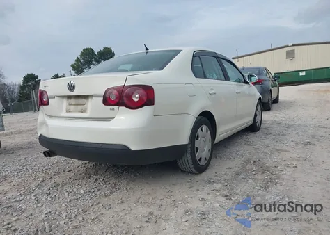 2008 Volkswagen Jetta S z USA, uszkodzony, nr VIN 3VWJZ71K18M064878